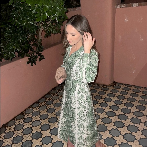 Meet your Posher, Paige - Picture 4 of 7